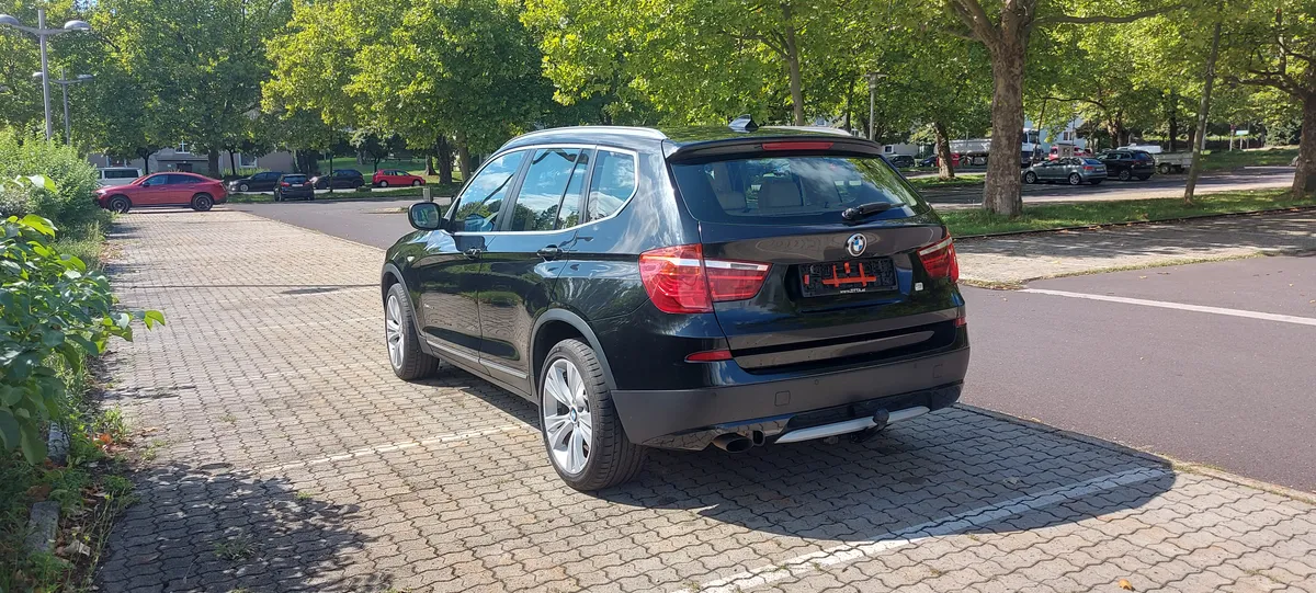 BMW X3 2012 photo 3