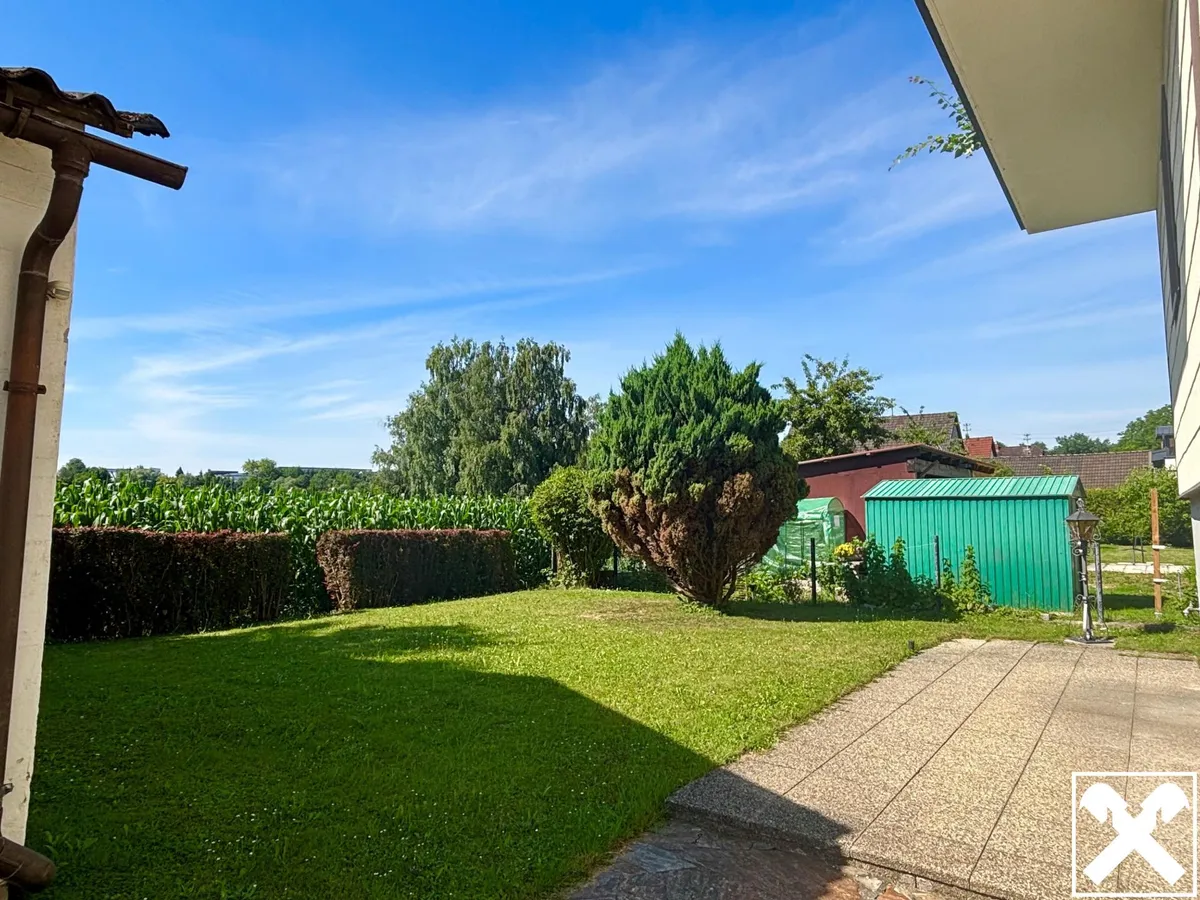 PREISSENKUNG - Mehrparteien-Wohnhaus in Stadtnähe - Ansicht 2