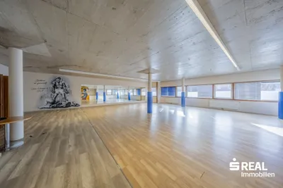 Gewerbeimmobilie mieten in Schwaz – 120 m², € 1.200 – Bild 1 von 2
