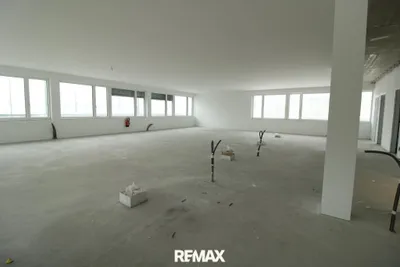 Gewerbeimmobilie mieten in Innsbruck-Land – 190 m², € 2.605 – Bild 2 von 5