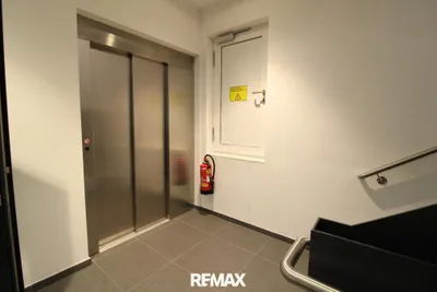 Gewerbeimmobilie mieten in Innsbruck-Land – 190 m², € 2.605 – Bild 4 von 5