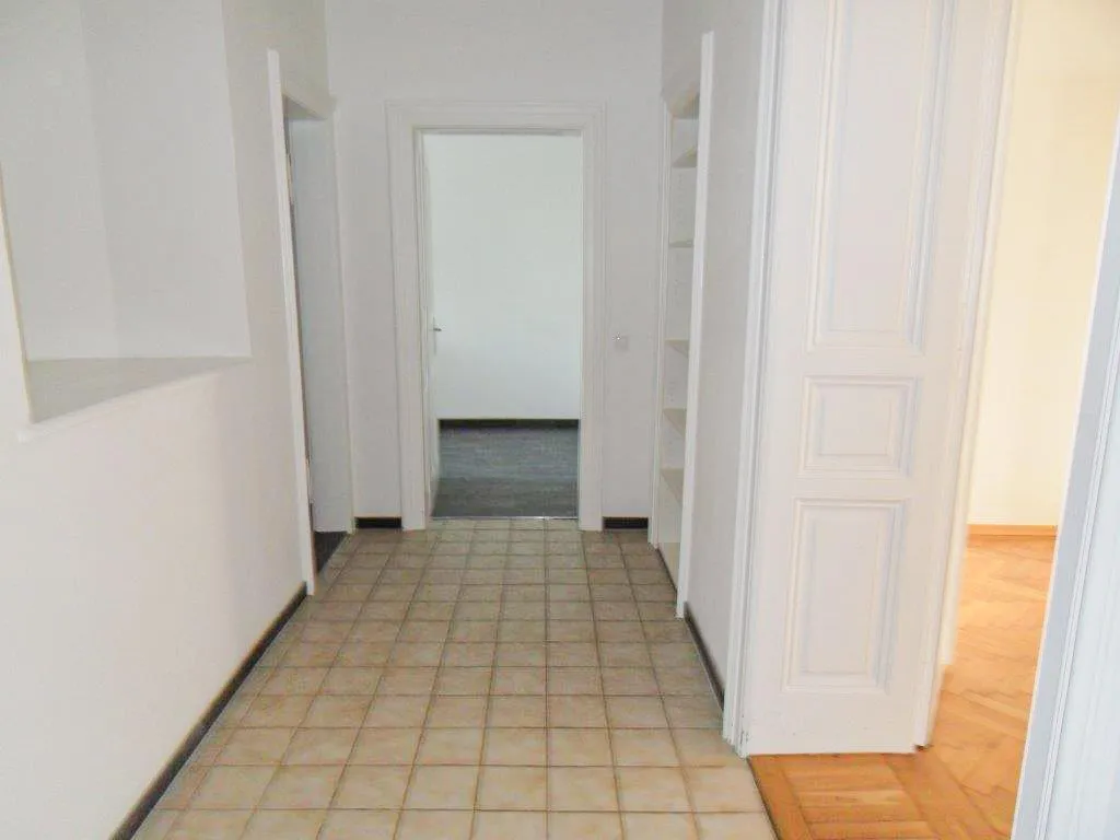 Stilgerechte Altbauwohnung mit 3 Zimmer im Herzen von Linz *** - Ansicht 2