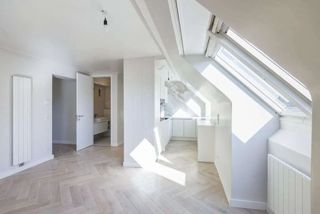 Klassische 74m² sanierte Dachgeschosswohnung - Helle, stilvolle Wohnoase in 1040 Wien - Ansicht 3