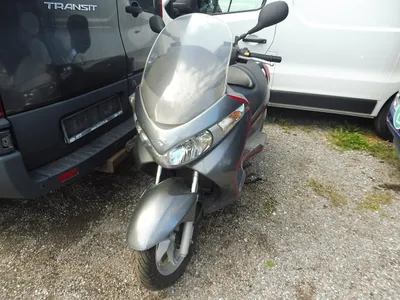 Suzuki Burgman UH200