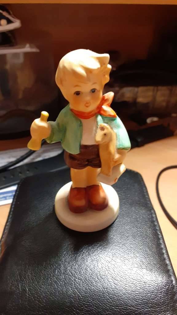 Goebel- Hummel Figur