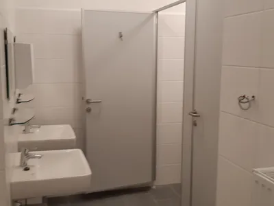 5-Zimmer-Gewerbeimmobilie mieten in Mistelbach – 342 m², € 2.770 – Bild 3 von 8