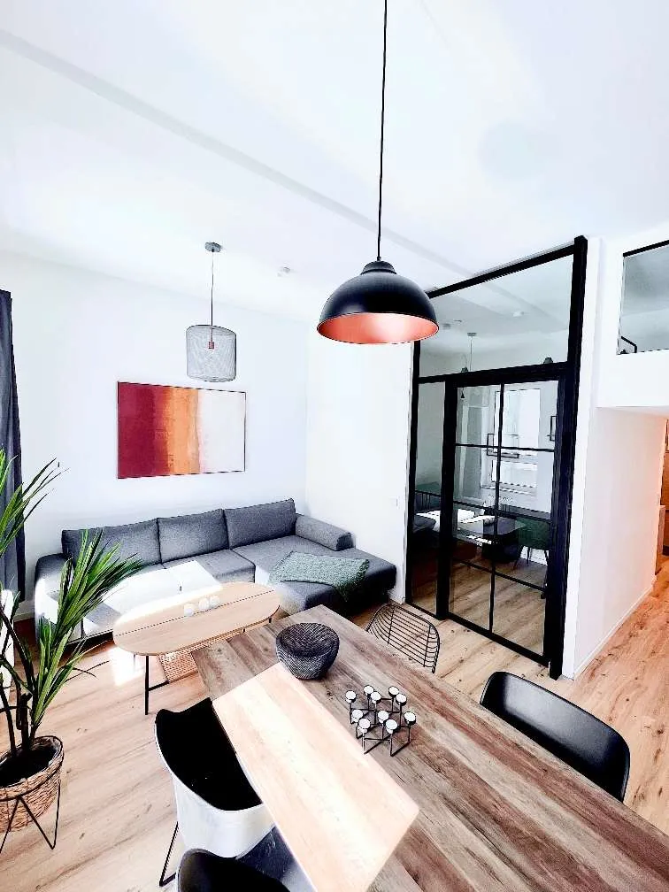 Möbeliertes Loft flexibel für 2-6 Monate mieten, Innsbruck