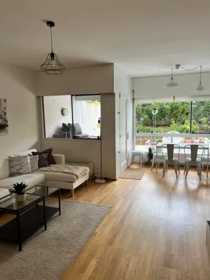 Moderne Wohnung in 1190 Wien mit Garten und Pool
