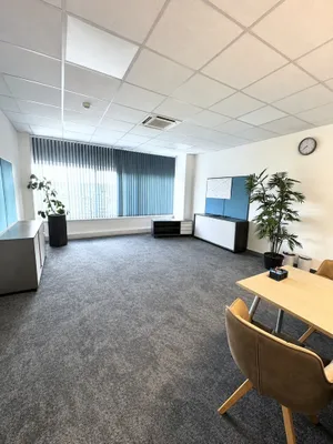 Gewerbeimmobilie mieten in Wels-Land – 291 m², € 3.114 – Bild 3 von 4
