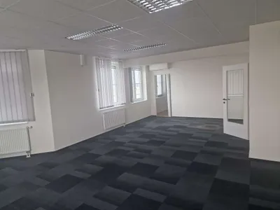 Gewerbeimmobilie mieten in Sankt Pölten – 269 m², € 2.446 – Bild 7 von 7