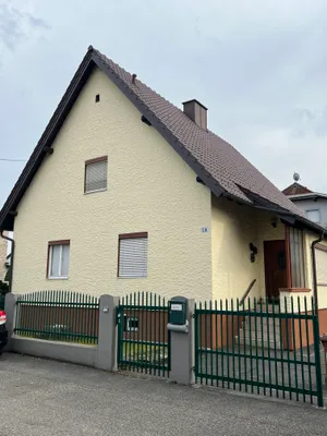 6-Zimmer-Haus kaufen in Wels – 129 m², € 330.000 – Bild 1 von 12