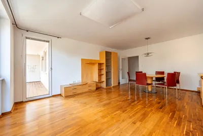 4-Zimmer-Wohnung mieten in Salzburg Stadt – 106 m², € 1.923 – Bild 2 von 13