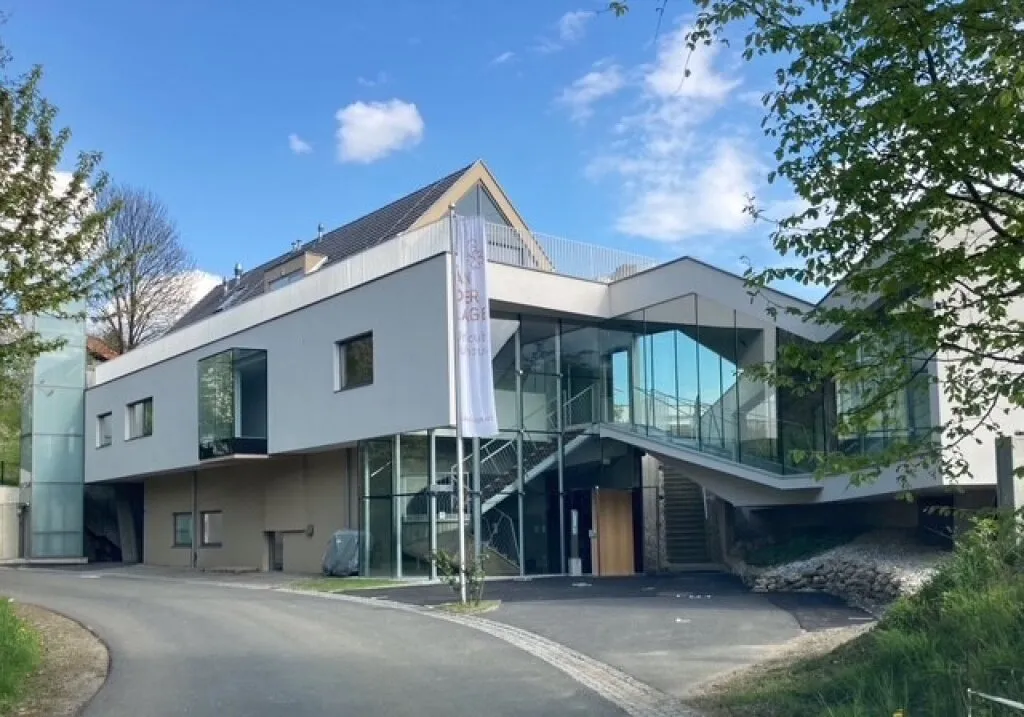 Südsteirische Weinstraße - Hochgraßnitzberg: Zweitwohnsitz! 1-Zimmer-Apartment mit Dachterrasse und viel Privatsphäre, Wellnessbereich, Fitnessraum & Infinity-Pool! - Ansicht 3