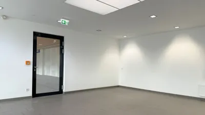 Gewerbeimmobilie mieten in Wels-Land – 500 m², € 8.000 – Bild 6 von 9