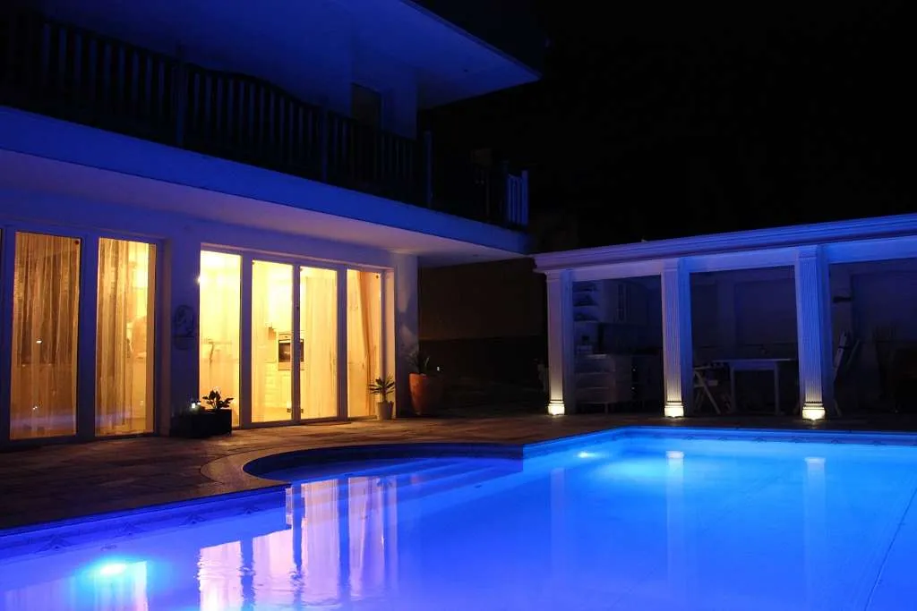 Haus mit Pool, Whirlpool & Einrichtung (provisionsfrei) - Widok 3