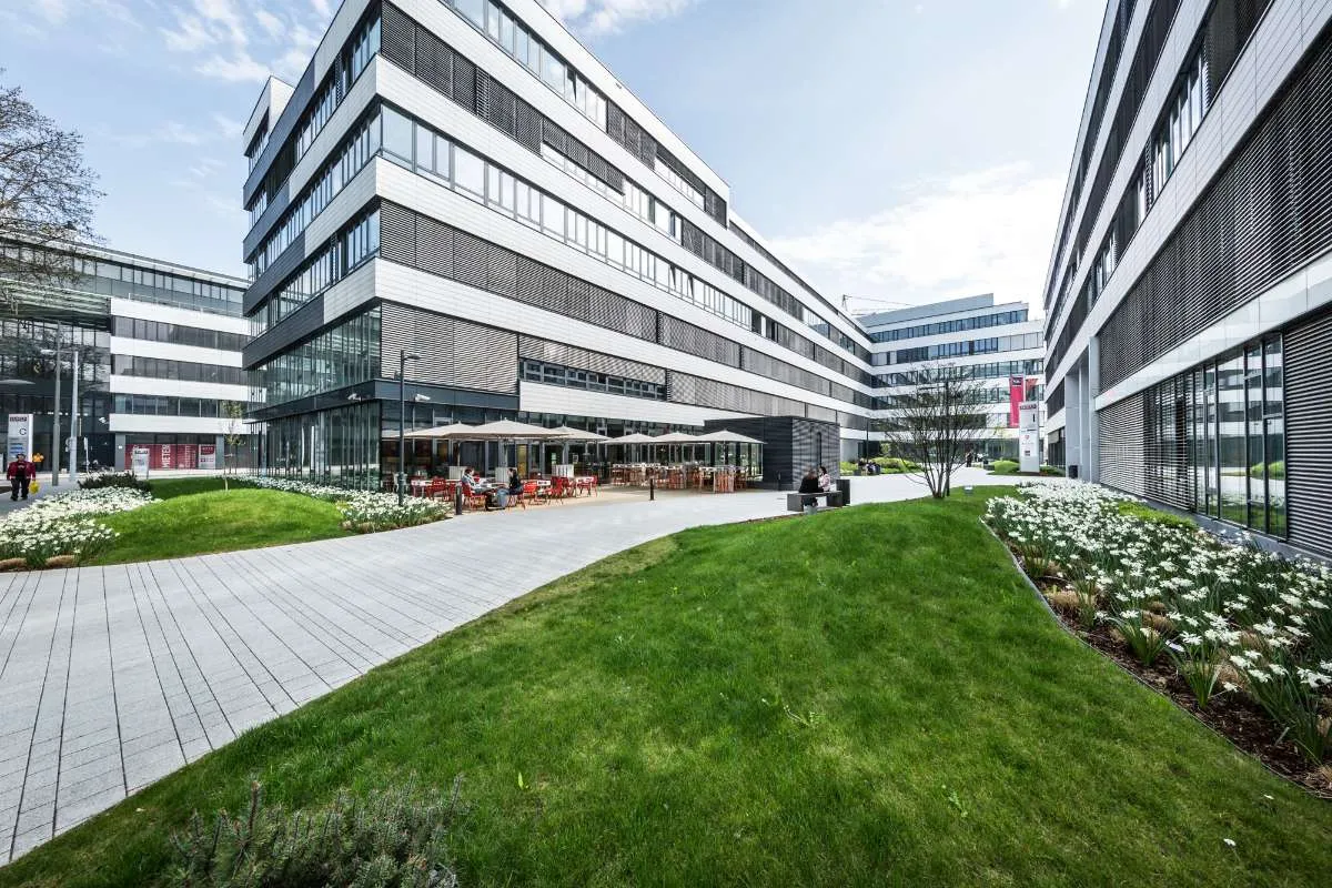 EURO PLAZA 5 - Modernes Arbeiten mit Campus-Feeling - Ansicht 3