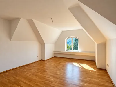 11-Zimmer-Immobilie kaufen in Neunkirchen – 329 m², € 785.000 – Bild 17 von 22