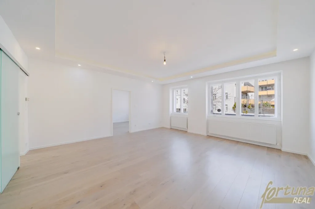 Erstbezug nach Sanierung mit Süd-Balkon **Innenstadt Krems** - Ansicht 2