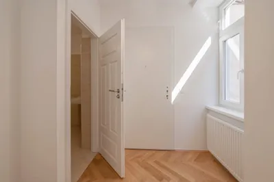 ***NEU*** Möblierte 3 Zimmer mit Freifläche Nähe Stadthalle – Bild 2