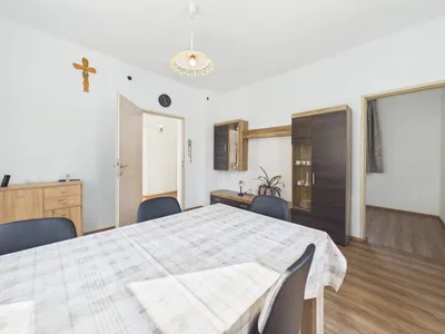 6-Zimmer-Haus kaufen in Sankt Veit an der Glan – 120 m², € 115.000 – Bild 7 von 40