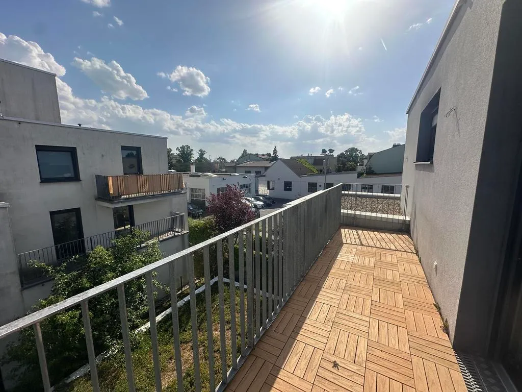 2 - Zimmer Wohnung mit Terrasse, Wien