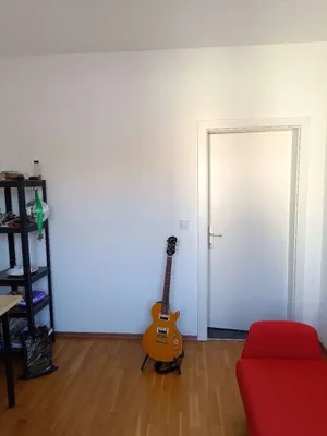 Sanierte 3 Zimmer Wohnung in Top Lage inkl Heizung, Strom – Bild 3