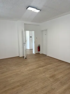 5-Zimmer-Gewerbeimmobilie mieten in Graz – 90 m², € 1.600 – Bild 4 von 11