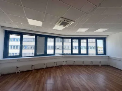 Gewerbeimmobilie mieten in Wien – 328 m², € 8 – Bild 2 von 20