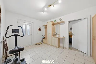 4-Zimmer-Haus kaufen in Hollabrunn – 156 m², € 209.000 – Bild 2 von 18