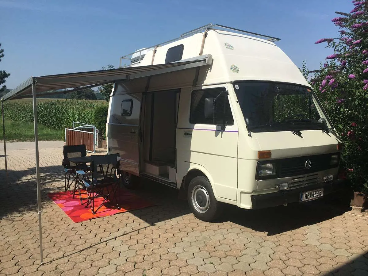 VW LT28