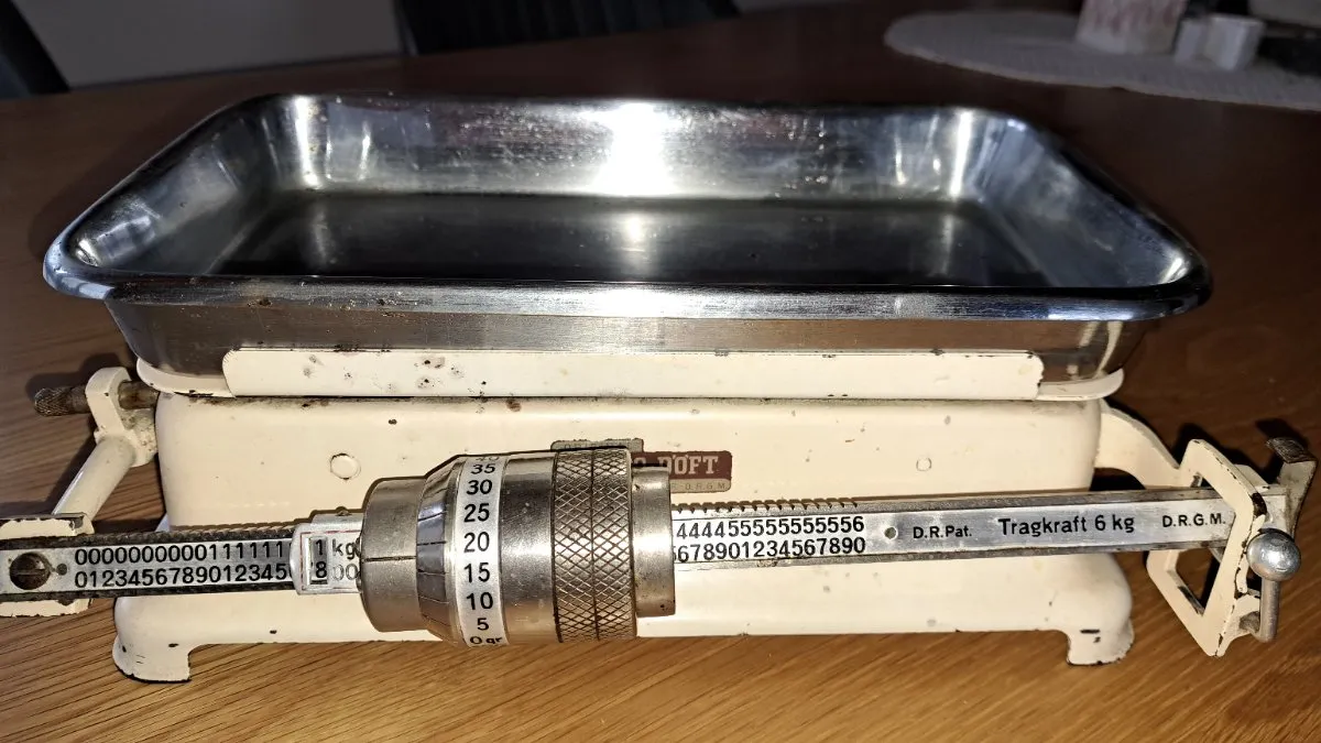 Küchenwaage antik, € 19,- (5760 Saalfelden am Steinernen Meer)