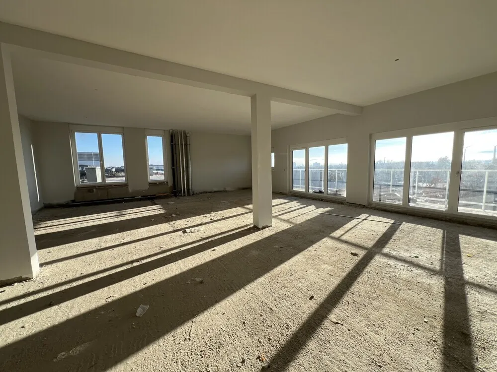 Schlüsselfertiges Büro mit Balkon – pohled 3