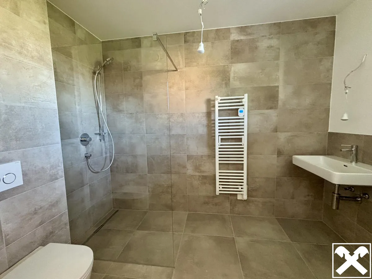 PROVISIONSFFREI-2 Zimmer Wohnung mit sonnigem Balkon - Ansicht 3