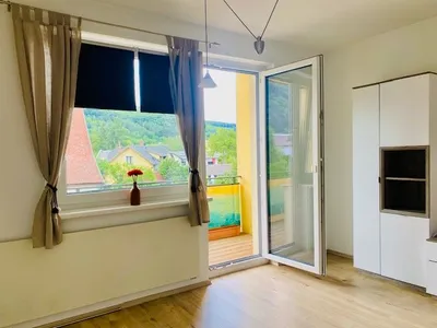 3-Zimmer-Wohnung mieten in Neunkirchen – 72 m², € 767 – Bild 1 von 12