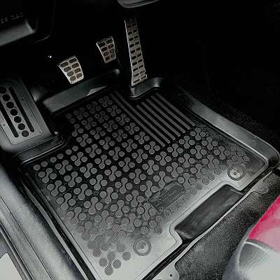 neu Gummi Fußmatten Ford Kuga I Original Qualität Auto-Gummimatten 4x  schwarz