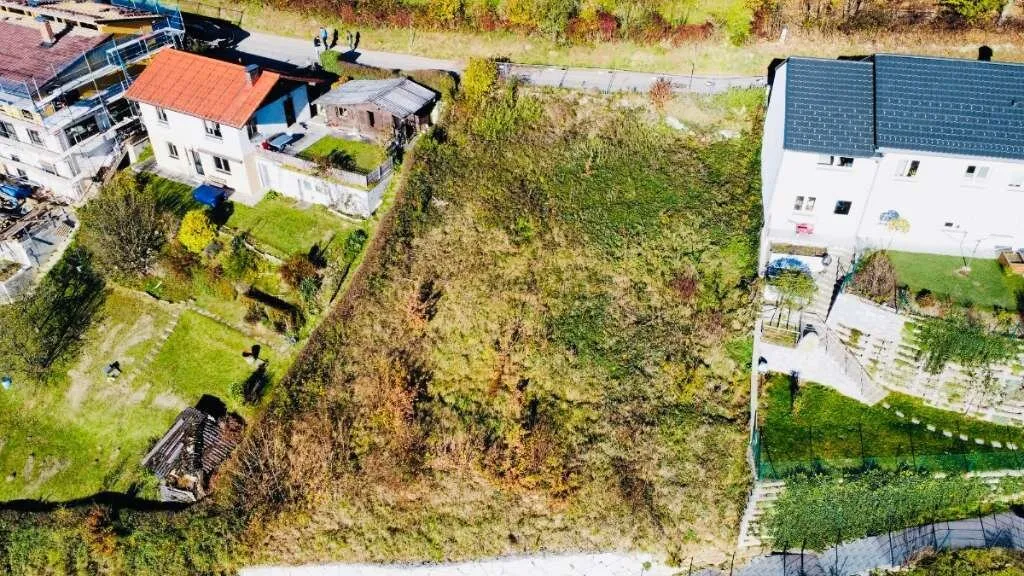 Baugrundstück in Lichtenberg: Ihr Traum-Eigenheim auf 708 m² für 229.000 EUR! - Ansicht 2