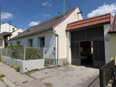7-Zimmer-Haus kaufen in Bruck an der Leitha – 230 m², € 250.000