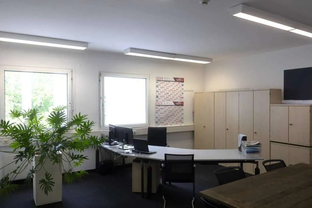 klimatisiertes Büro - top Parkmöglichkeit & Infrastruktur - Alpenstraße - Ansicht 3