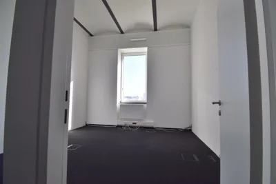 4-Zimmer-Gewerbeimmobilie mieten in Linz – 134 m², € 2.031 – Bild 7 von 14
