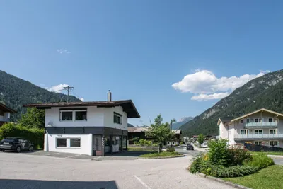 3-Zimmer-Gewerbeimmobilie mieten in Kitzbühel – 80 m², € 1.000 – Bild 1 von 10