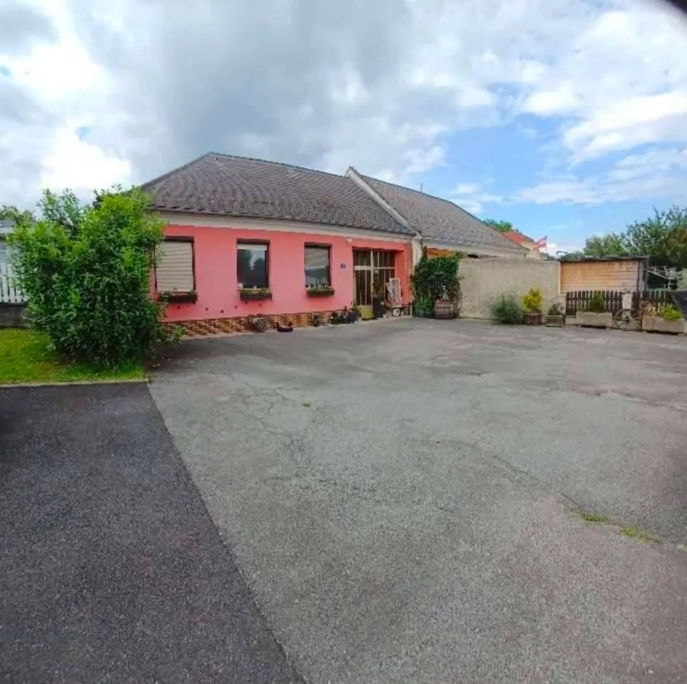 Haus in ruhiger Umgebung mit uneinsehbarem Garten (Provisionsfrei) - Ansicht 3