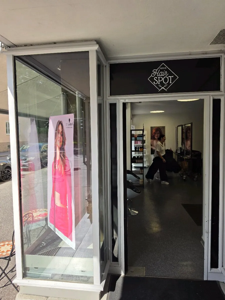 Friseure/ innen aufgepasst, Salon in Top Lage sucht neuen Inhaber - Widok 3