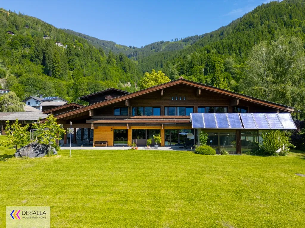 Weitläufiges, saniertes Anwesen mit Hallenbad und Panoramablick in Ruhelage - Ansicht 2