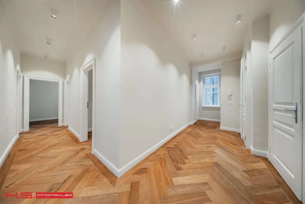 ZUM NEUEN PREIS - ERSTBEZUG - HIGH END STANDARD - 4 ZIMMER (!) - 2 BÄDER - 2 WC - RENOVIERTES STILJUWEL - Ansicht 2