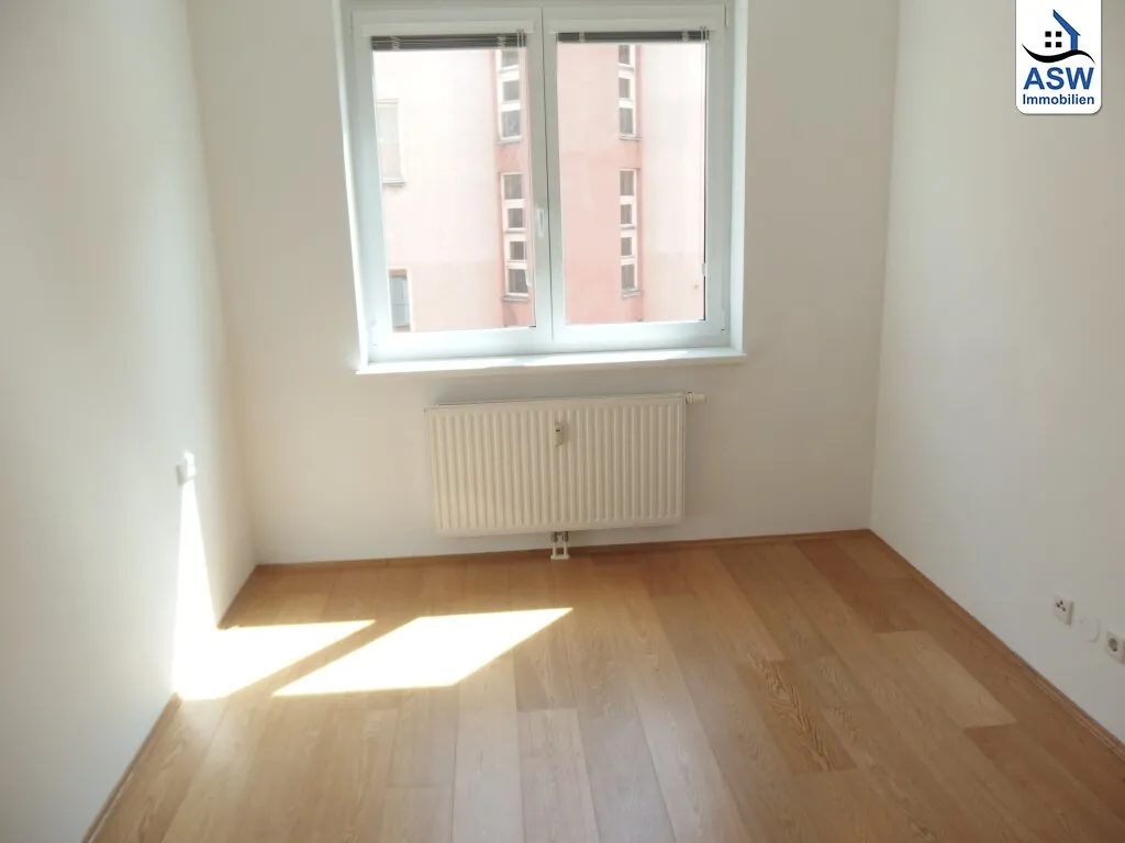 Tolle 2-Zimmerwohnung inkl. Küche in zentraler Lage - befristet vermietet - Widok 3