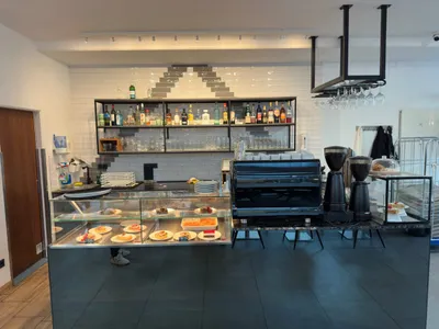 Gewerbeimmobilie mieten in Salzburg Stadt – 125 m², € 3.900 – Bild 2 von 2