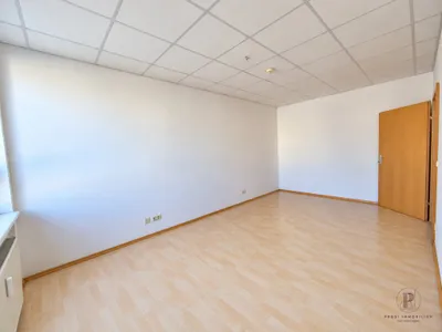 2-Zimmer-Gewerbeimmobilie mieten in Graz-Umgebung – 59 m², € 1.004 – Bild 2 von 4