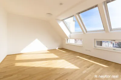LICHTDURCHFLUTETE DACHGESCHOSSWOHNUNG - TERRASSE MIT TRAUMHAFTEM BLICK ÜBER WIEN - IN BESTER LAGE DES 17. BEZIRKS – Bild 3