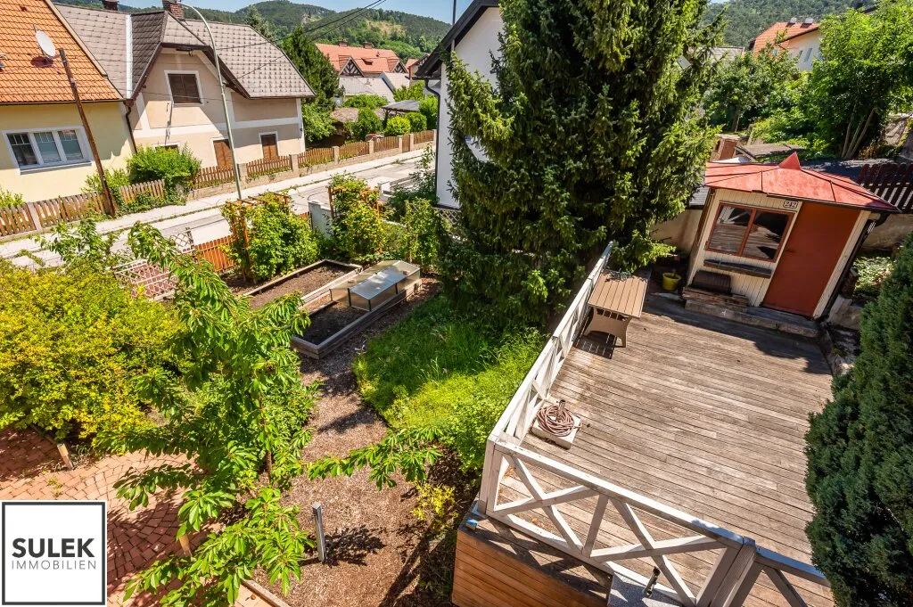 außergewöhnliches Einfamilienhaus mit Geschichte im Herzen von Berndorf - Ansicht 2