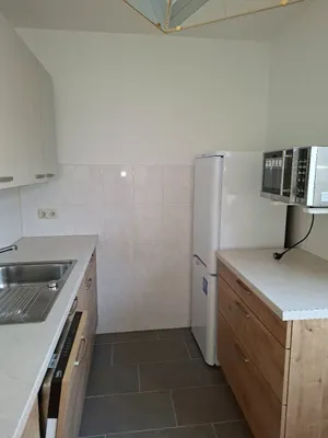Seriöse Mieterin/ Mieter gesucht: helle, ruhige 2- Zimmer Wohnung mit neu eingerichteter Küche